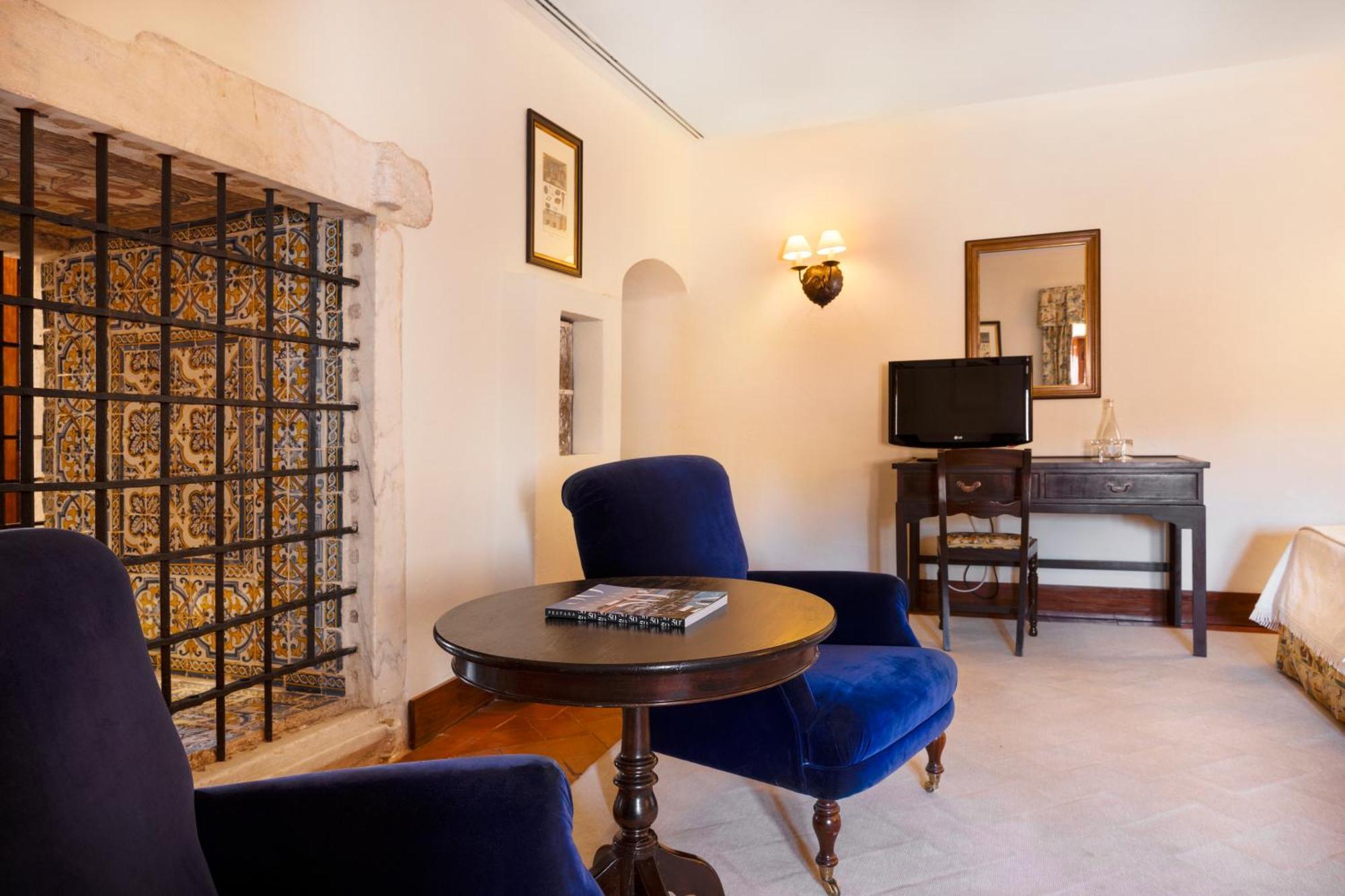 Quarto Superior com Cama de Casal ou 2 de Solteiro